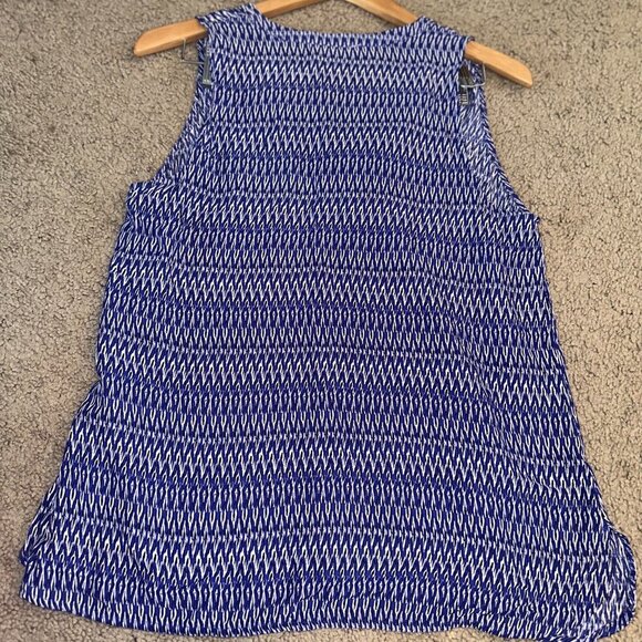 Kenar Blue Print Tank Top V-neck Sleeveless Blouse Size Medium - Picture 3 of 5